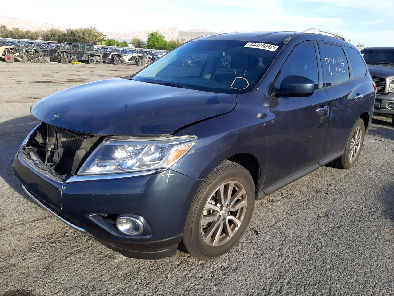 Photo 2 from auction – 2015 NISSAN PATHFINDER with VIN 5N1AR2MN4FC636113