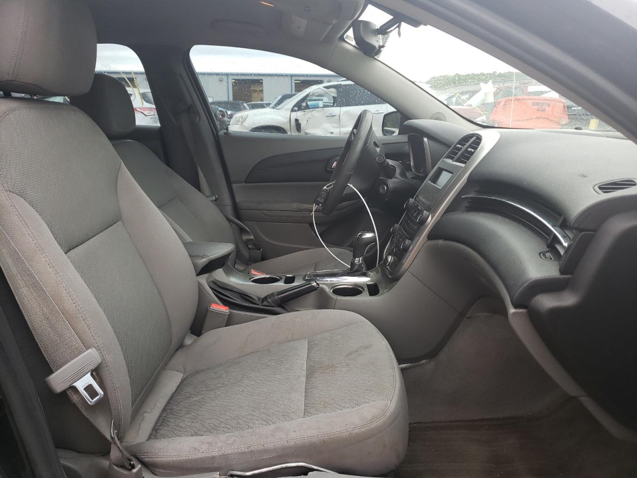 Photo 5 from auction – 2014 CHEVROLET MALIBU LS with VIN 1G11B5SL2EF225861