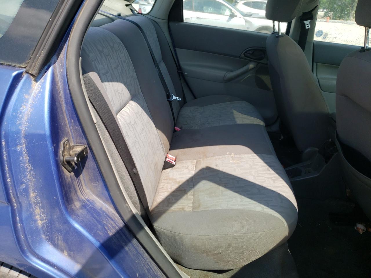 Photo 6 from auction – 2005 FORD FOCUS ZX4 with VIN 1FAFP34NX5W281618