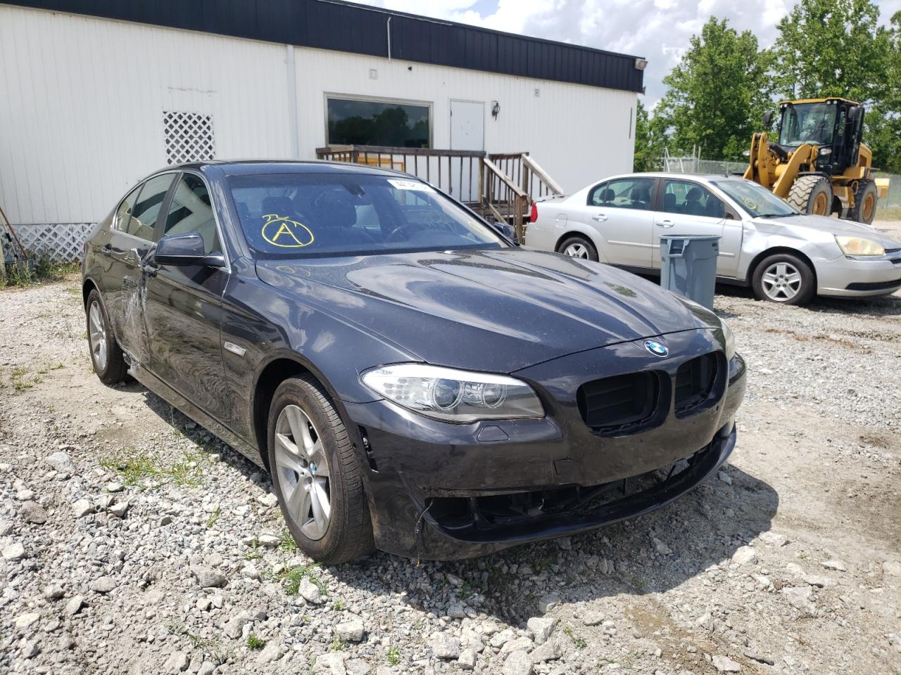BMW 528 XI 2013 with VIN WBAXH5C58DDW16830 - Photo from auction
