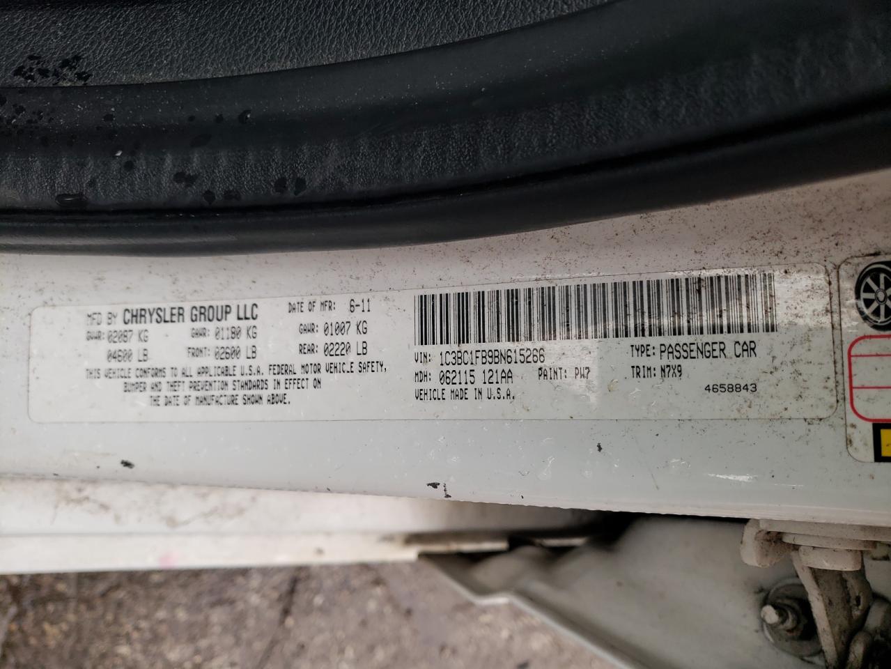 Photo 10 from auction – 2011 CHRYSLER 200 TOURIN with VIN 1C3BC1FB9BN615266