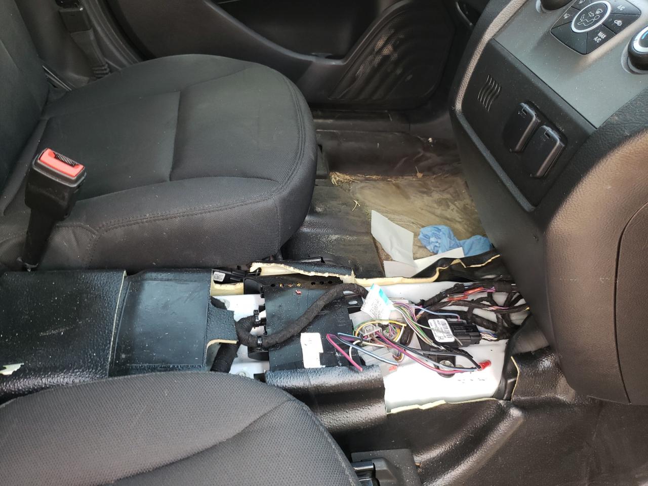 Photo 9 from auction – 2019 FORD TAURUS POL with VIN 1FAHP2L89KG108242