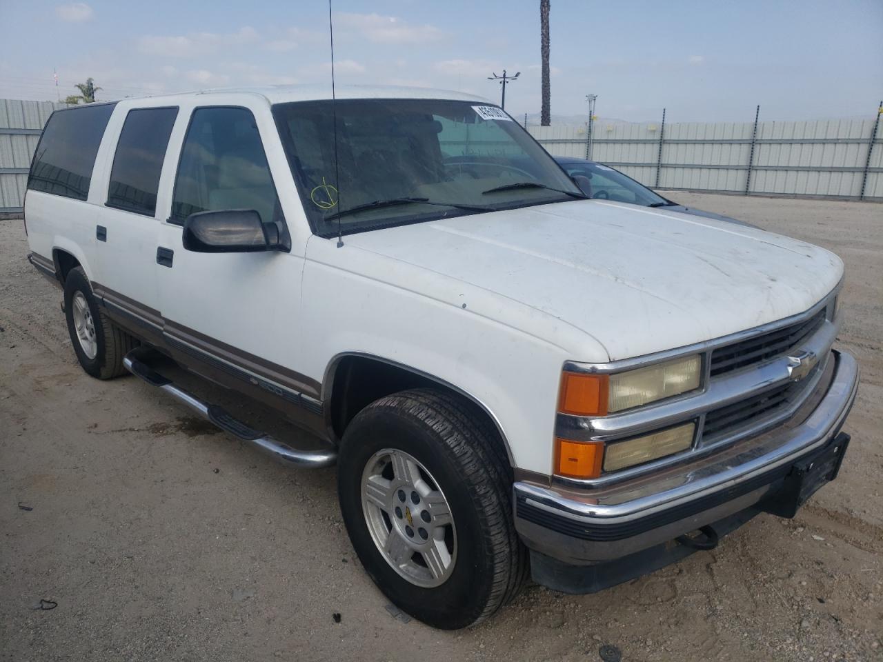 CHEVROLET SUBURBAN K 1995 with VIN 1GNFK16K6SJ308751 - Photo from auction