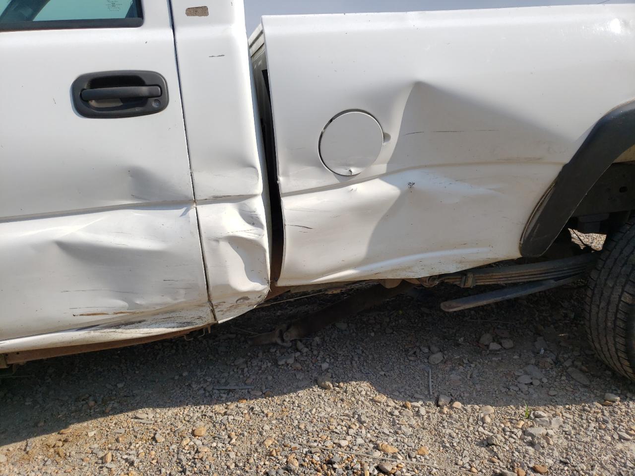 Photo 9 from auction – 2003 CHEVROLET SILVERADO with VIN 1GCHC24U83E329085