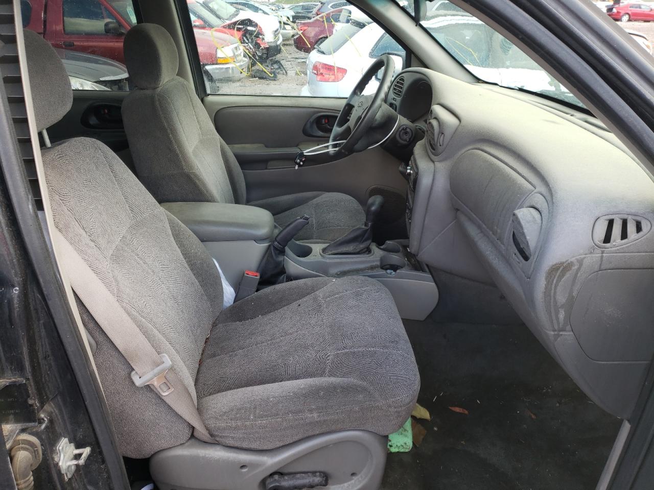 Photo 5 from auction – 2004 CHEVROLET TRAILBLAZE with VIN 1GNDT13S842279789