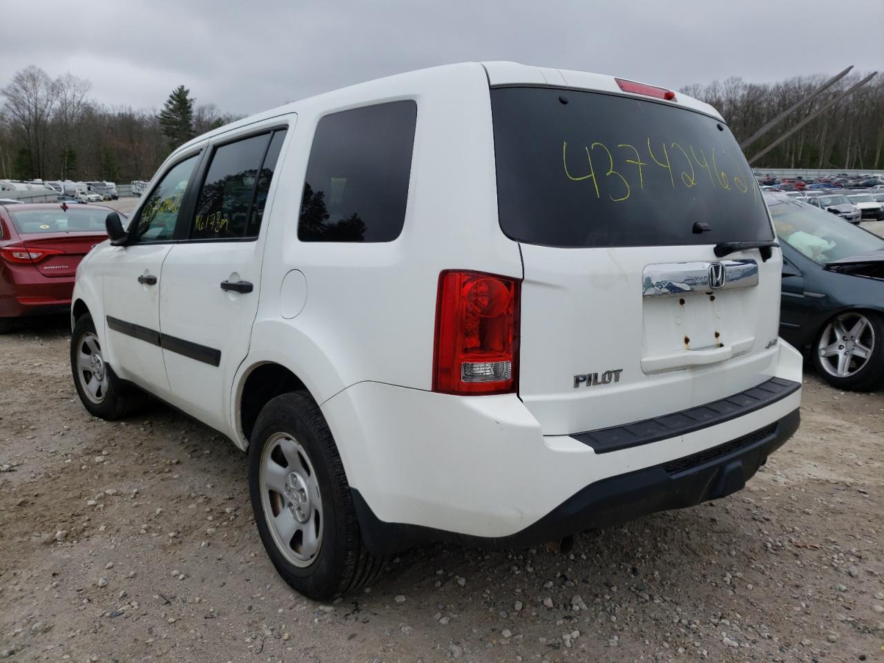 Photo 3 from auction – 2014 HONDA PILOT LX with VIN 5FNYF4H25EB021885