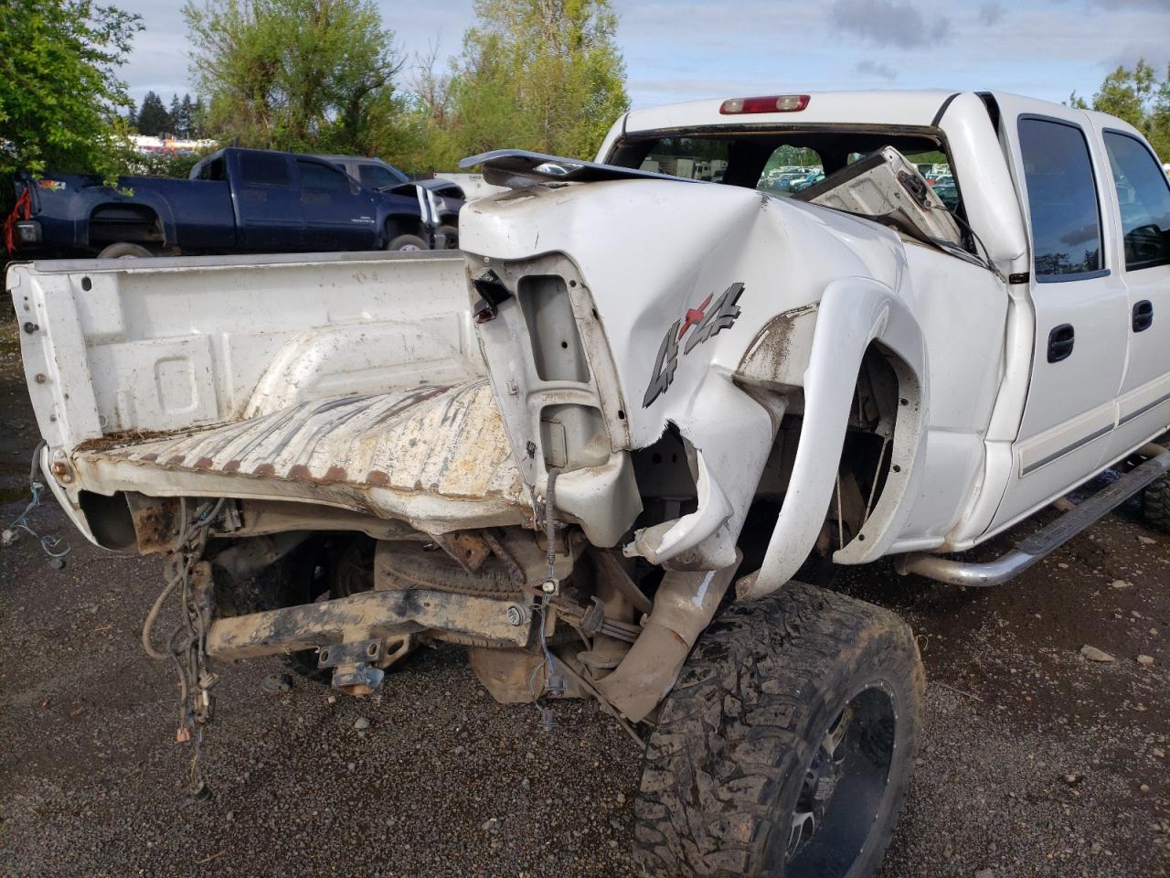 Photo 9 from auction – 2005 CHEVROLET SILVERADO with VIN 1GCHK23275F904079