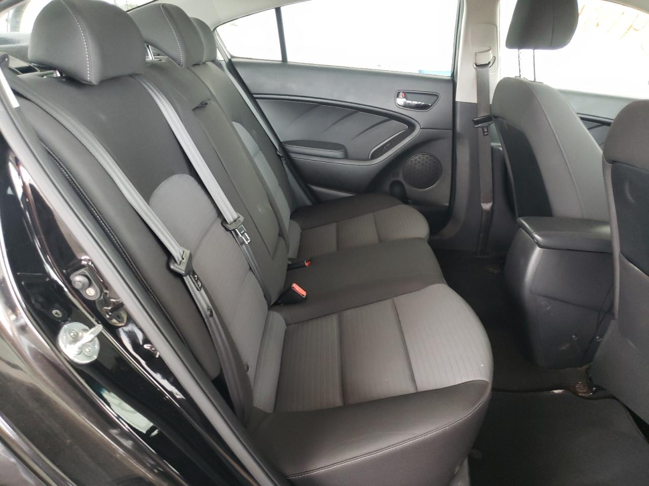 Photo 6 from auction – 2015 KIA FORTE LX with VIN KNAFX4A63F5280327