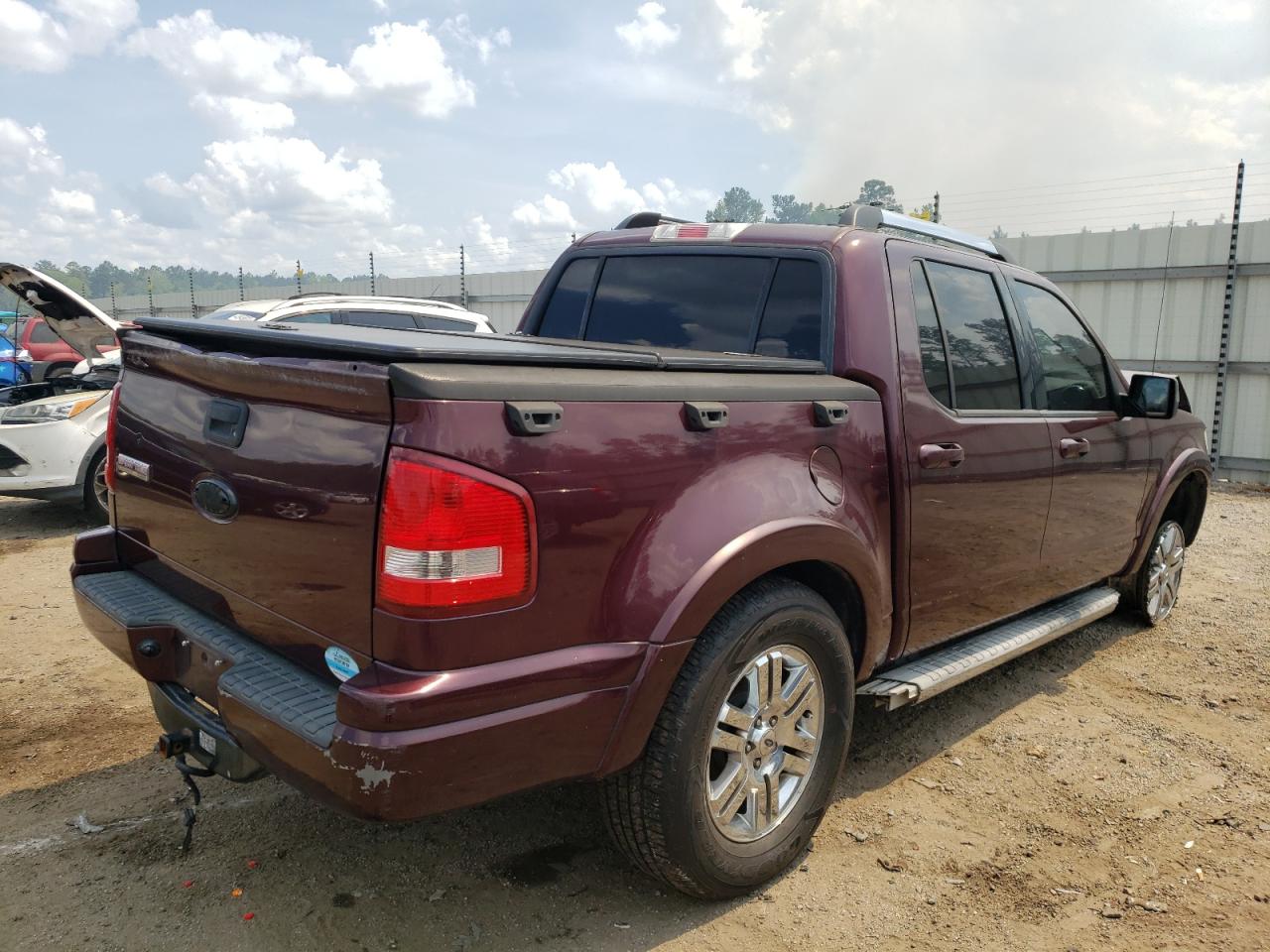 Photo 4 from auction – 2008 FORD EXPLORER S with VIN 1FMEU33EX8UA20064