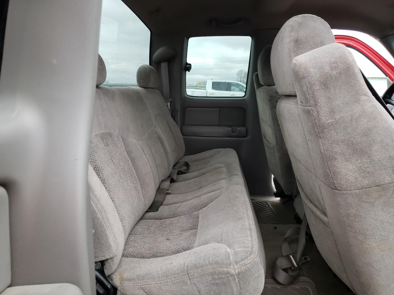 Photo 6 from auction – 2000 CHEVROLET SILVERADO with VIN 2GCEK19T1Y1181757