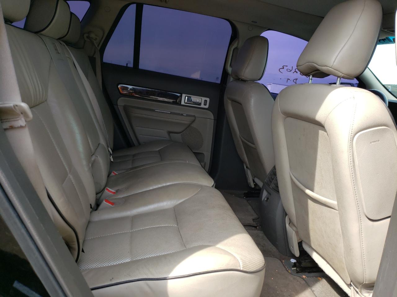 Photo 6 from auction – 2008 LINCOLN MKX with VIN 2LMDU88C78BJ27731