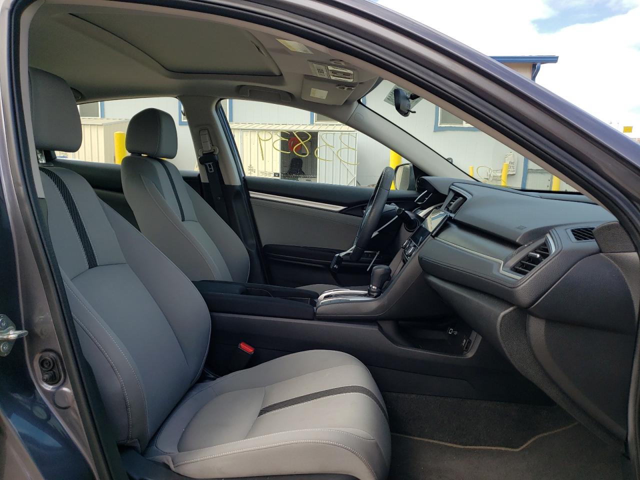 Photo 5 from auction – 2016 HONDA CIVIC EX with VIN 2HGFC2F76GH567399