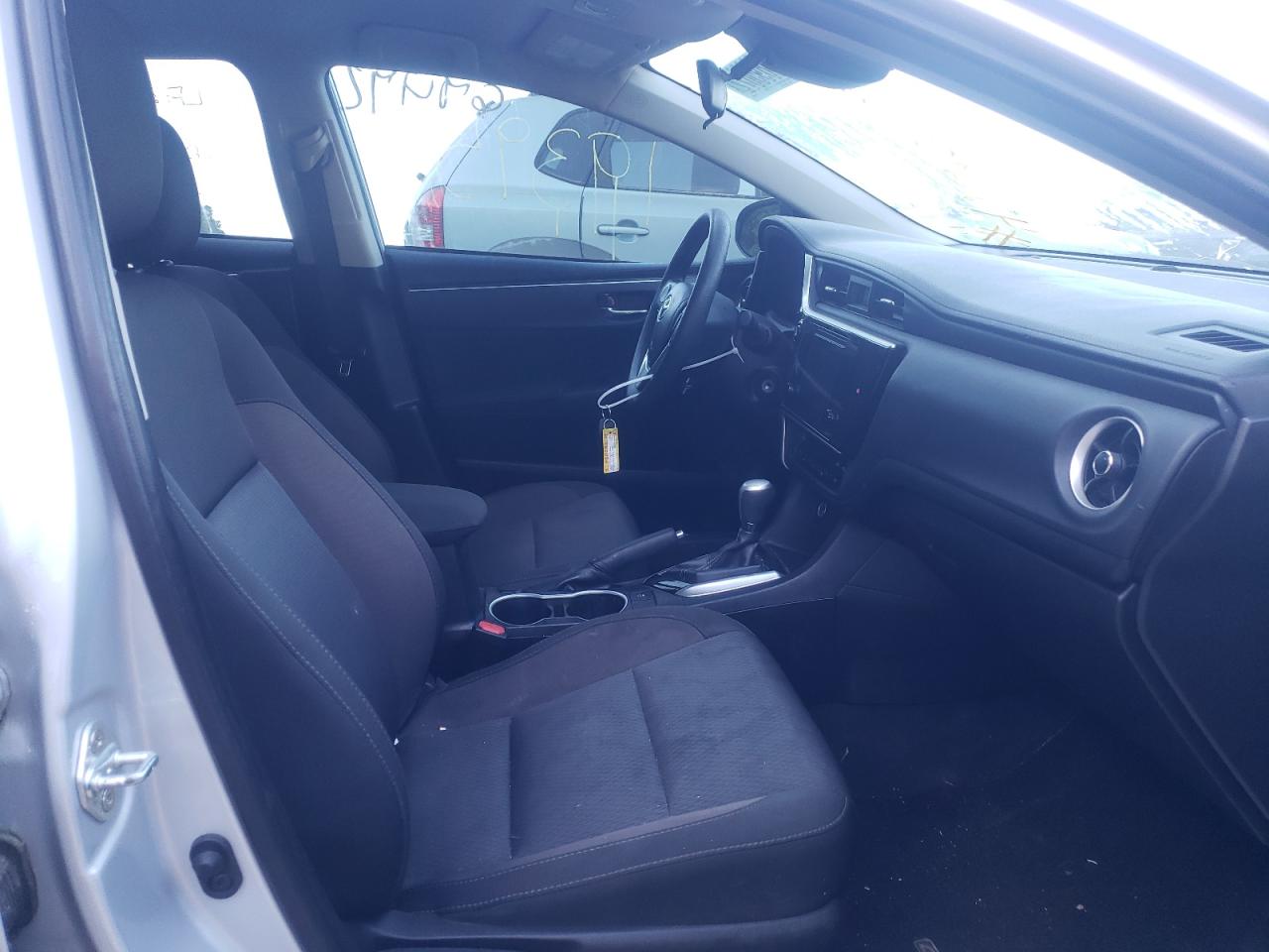 Photo 5 from auction – 2018 TOYOTA COROLLA L with VIN 2T1BURHE4JC048738