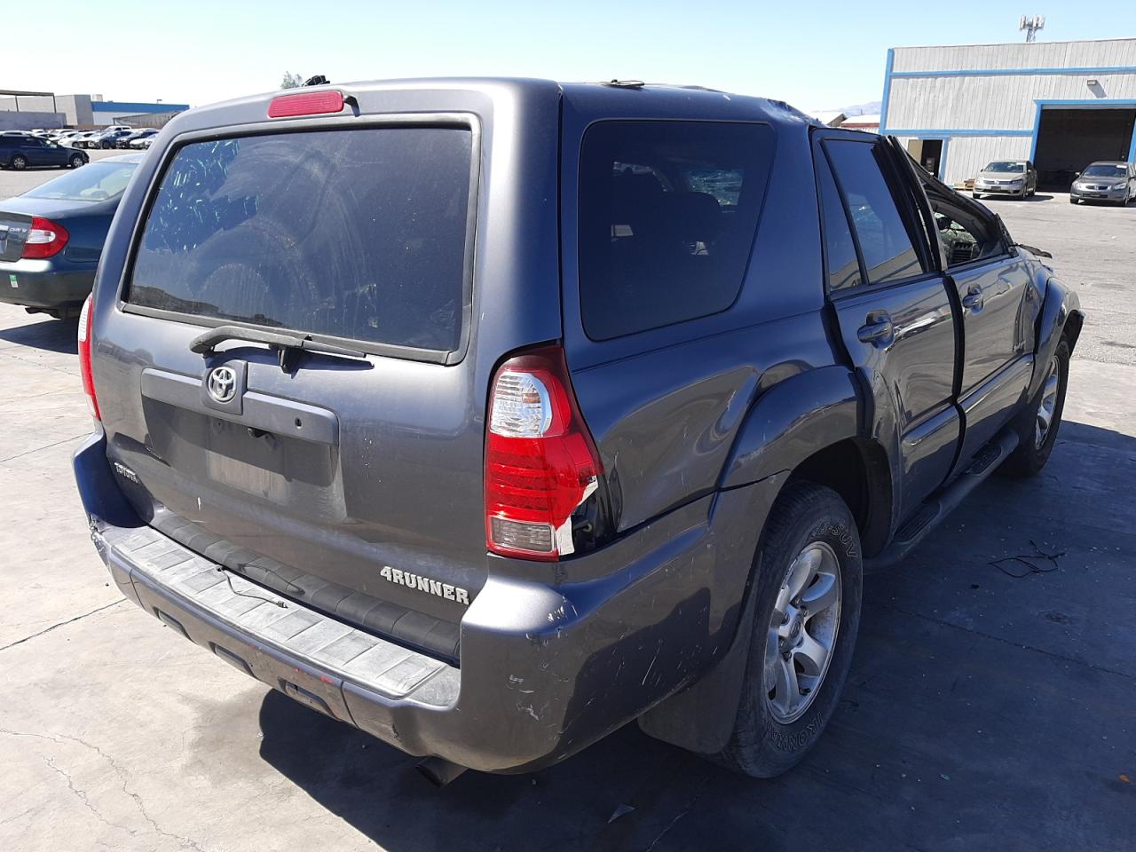 Photo 4 from auction – 2007 TOYOTA 4RUNNER SR with VIN JTEZU14R178077039