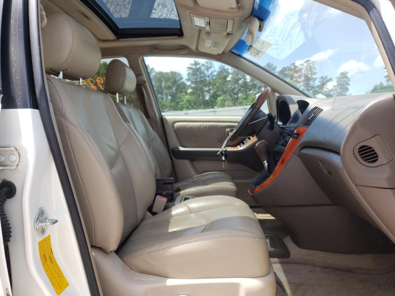 Photo 5 from auction – 2001 LEXUS RX 300 with VIN JTJGF10U810093046