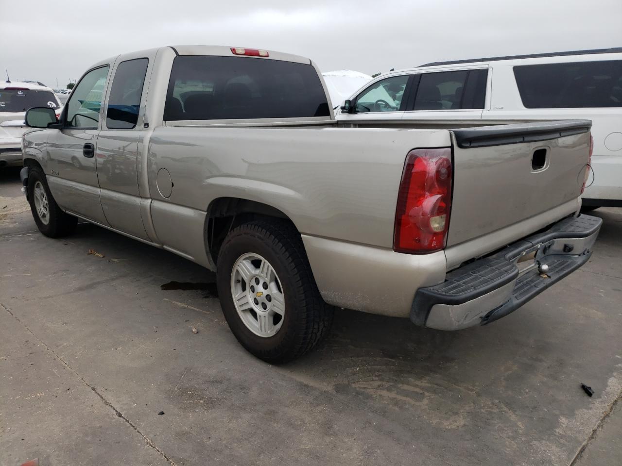 Photo 3 from auction – 2003 CHEVROLET SILVERADO with VIN 2GCEC19V531376364