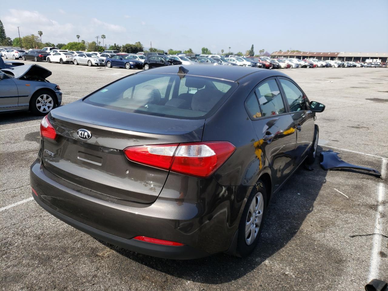 Photo 4 from auction – 2014 KIA FORTE LX with VIN KNAFK4A67E5055762
