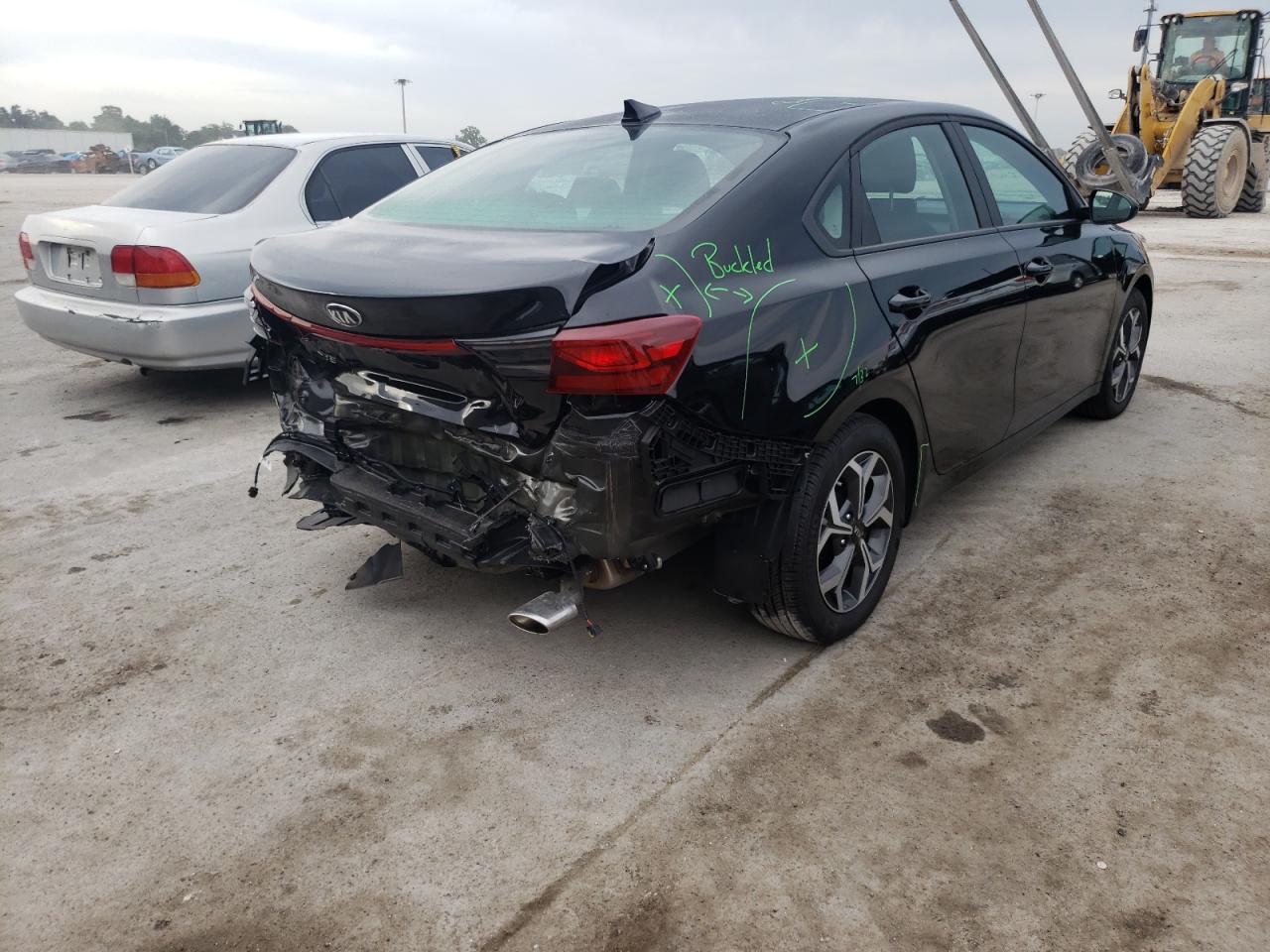 Photo 4 from auction – 2021 KIA FORTE FE with VIN 3KPF24AD7ME382750