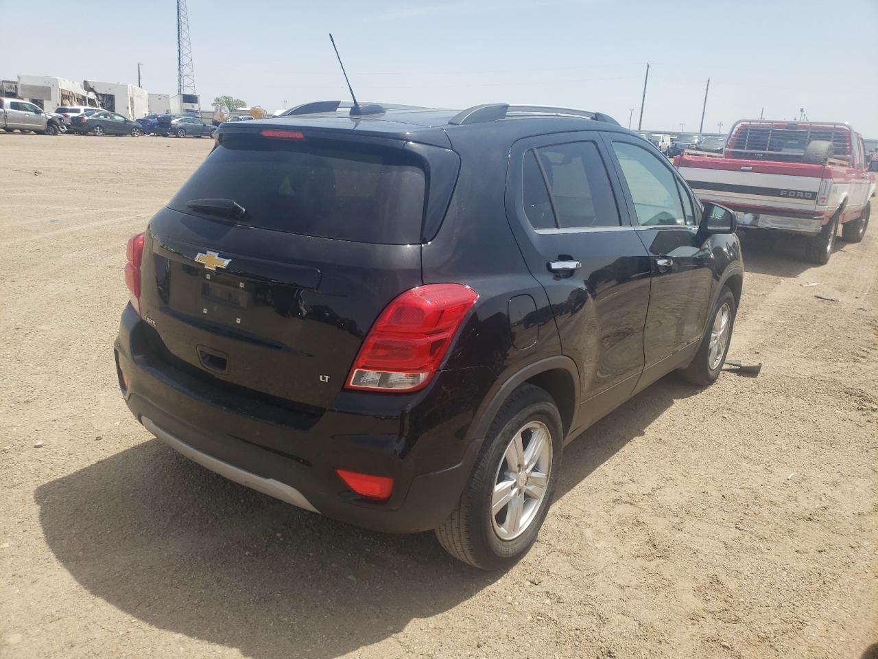 Photo 4 from auction – 2018 CHEVROLET TRAX 1LT with VIN 3GNCJLSB9JL247250