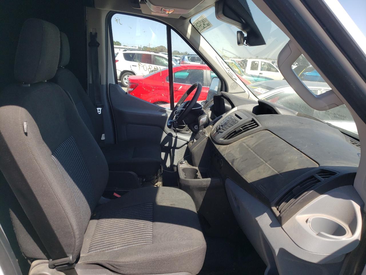 Photo 5 from auction – 2019 FORD TRANSIT T- with VIN 1FTYR2CMXKKB83580