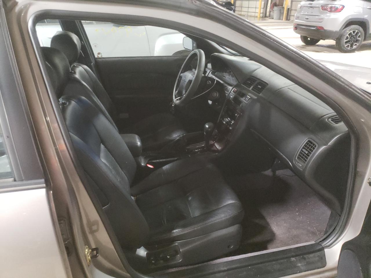 Photo 5 from auction – 1999 NISSAN MAXIMA with VIN JN1CA21A6XT105263