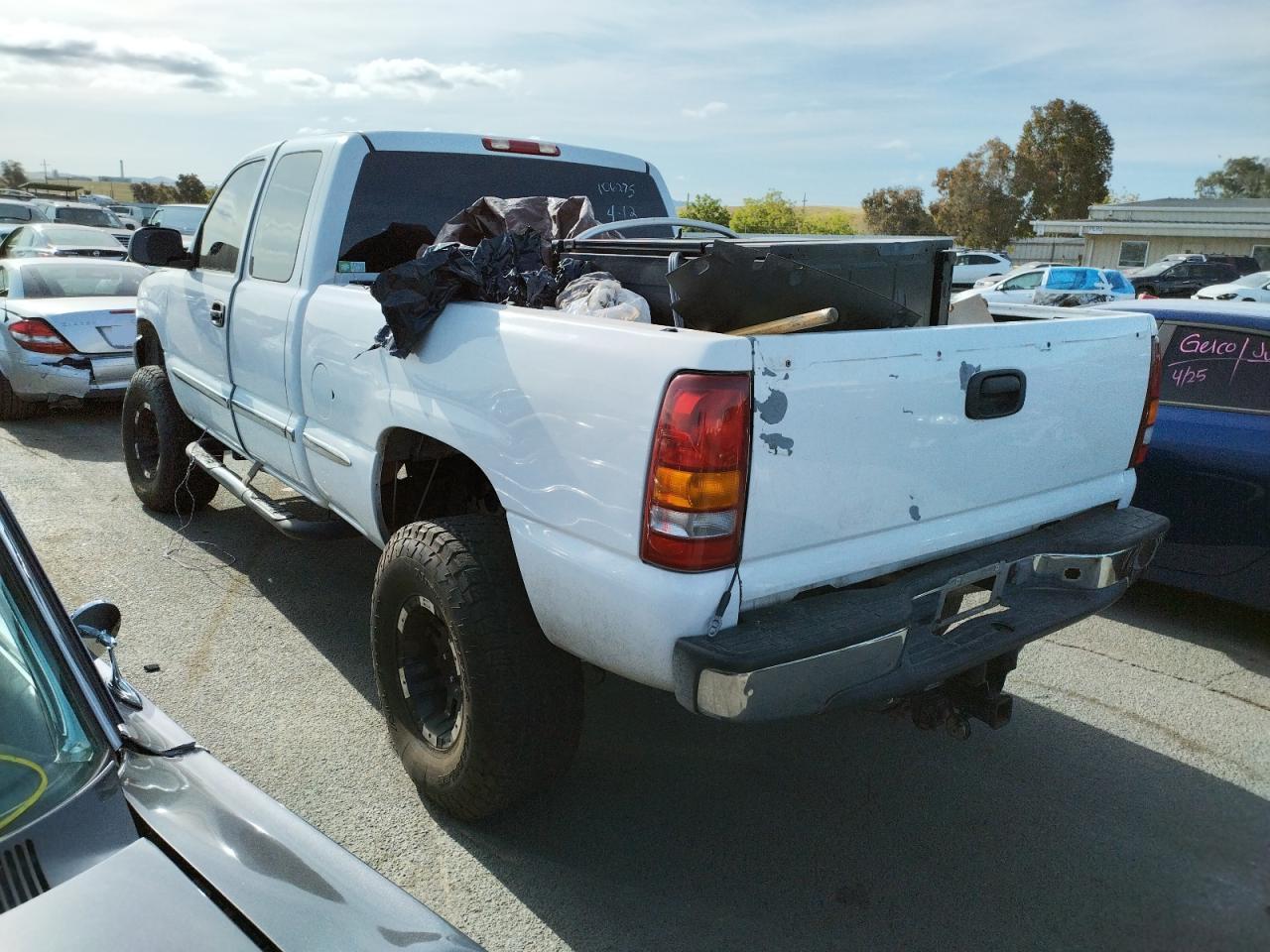 Foto 3 de la subasta – 2000 GMC NEW SIERRA con VIN 1GTEC19T4YZ295403