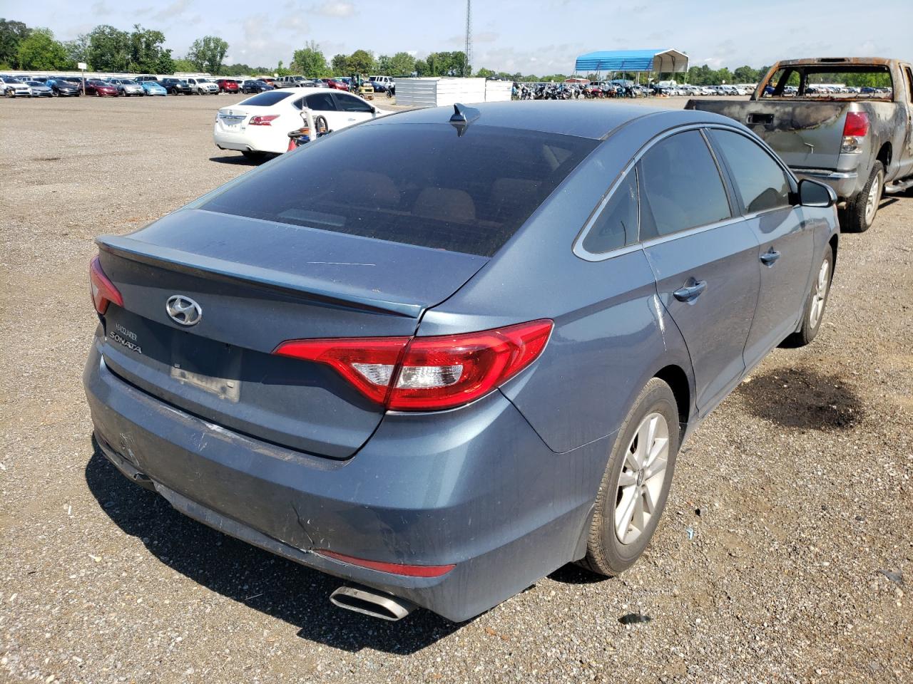 Photo 4 from auction – 2016 HYUNDAI SONATA SE with VIN 5NPE24AF0GH341647