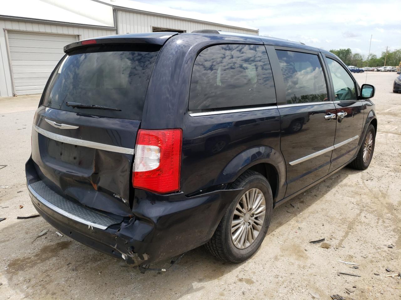 Photo 4 from auction – 2011 CHRYSLER TOWN & COU with VIN 2A4RR6DG4BR630727