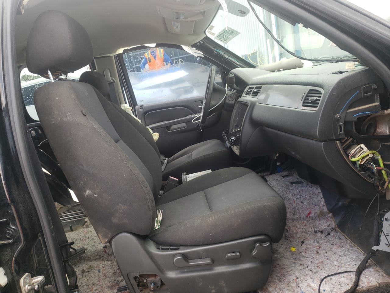 Photo 5 from auction – 2011 CHEVROLET TAHOE POLI with VIN 1GNLC2E00BR244150
