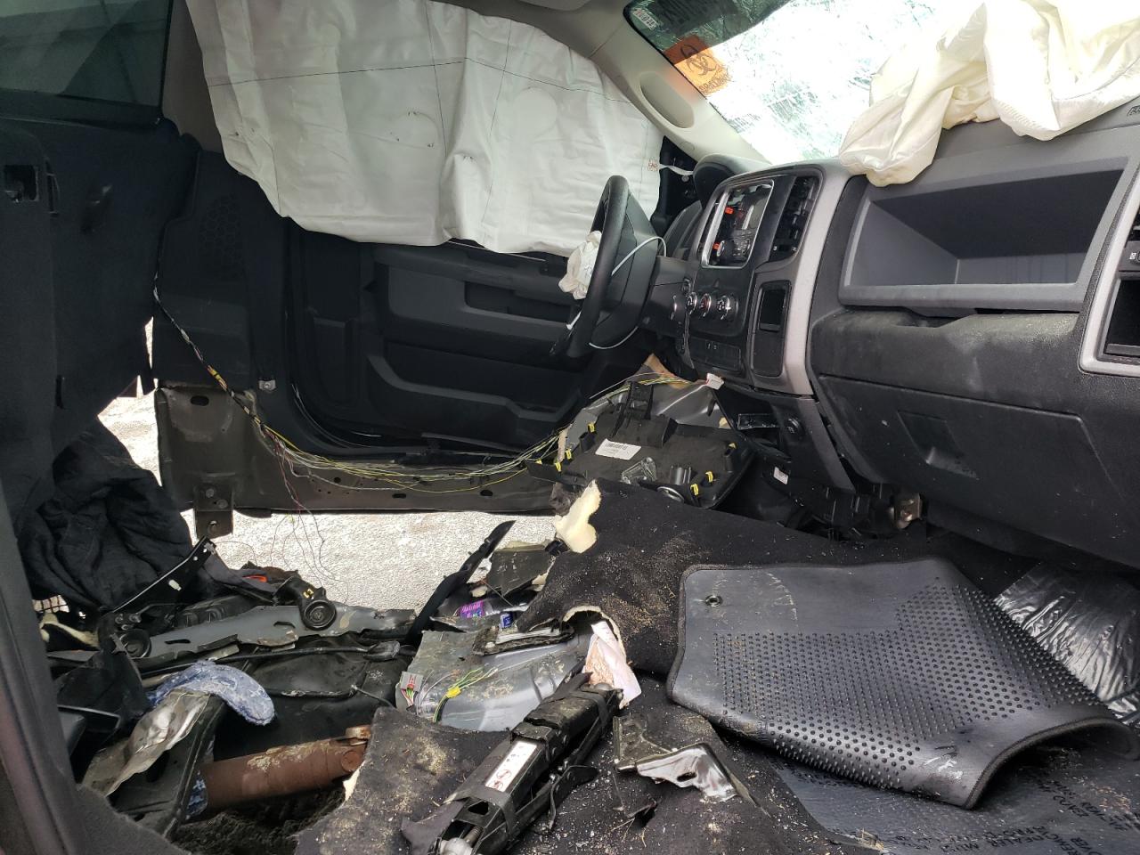 Photo 5 from auction – 2015 RAM 1500 ST with VIN 3C6JR7AT5FG535638