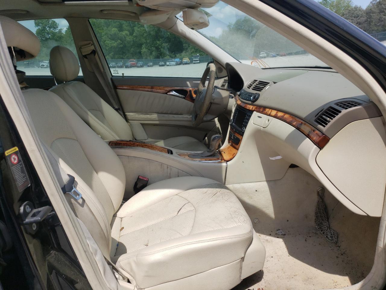 Photo 5 from auction – 2005 MERCEDES-BENZ E 320 with VIN WDBUF65J25A696736