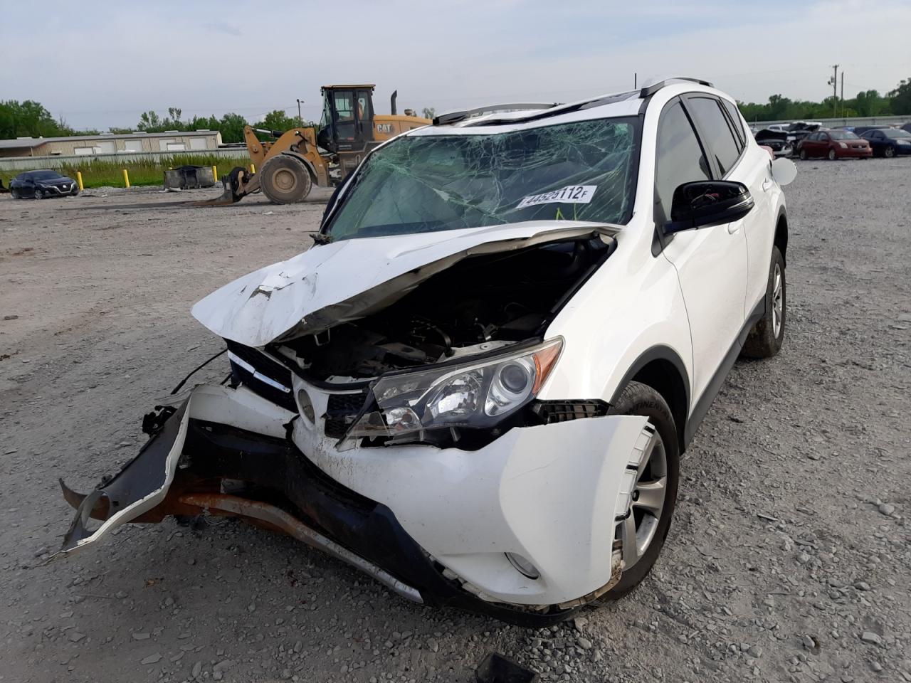 Photo 2 from auction – 2015 TOYOTA RAV4 XLE with VIN 2T3WFREV2FW151041