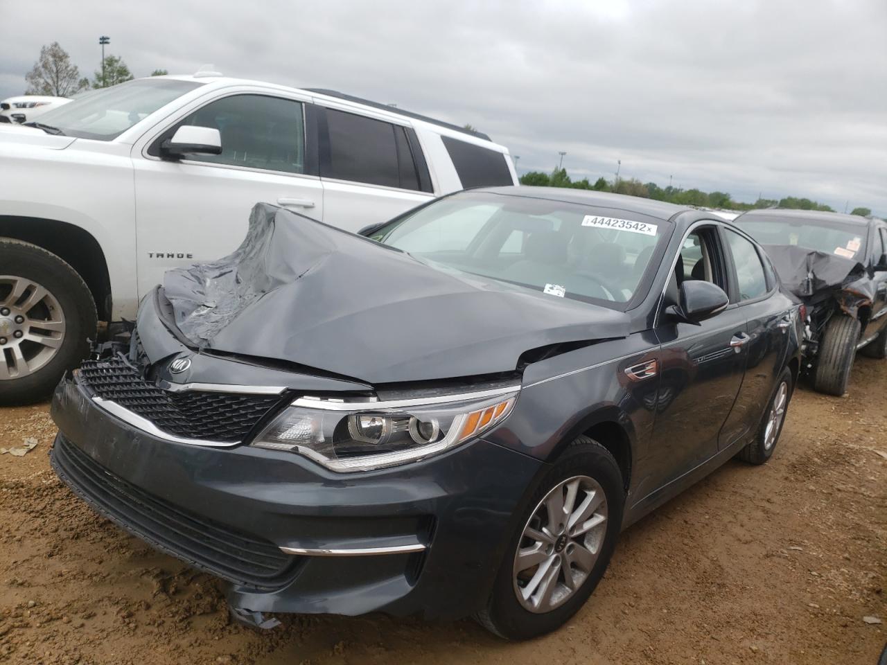 Photo 2 from auction – 2016 KIA OPTIMA LX with VIN 5XXGT4L31GG034847