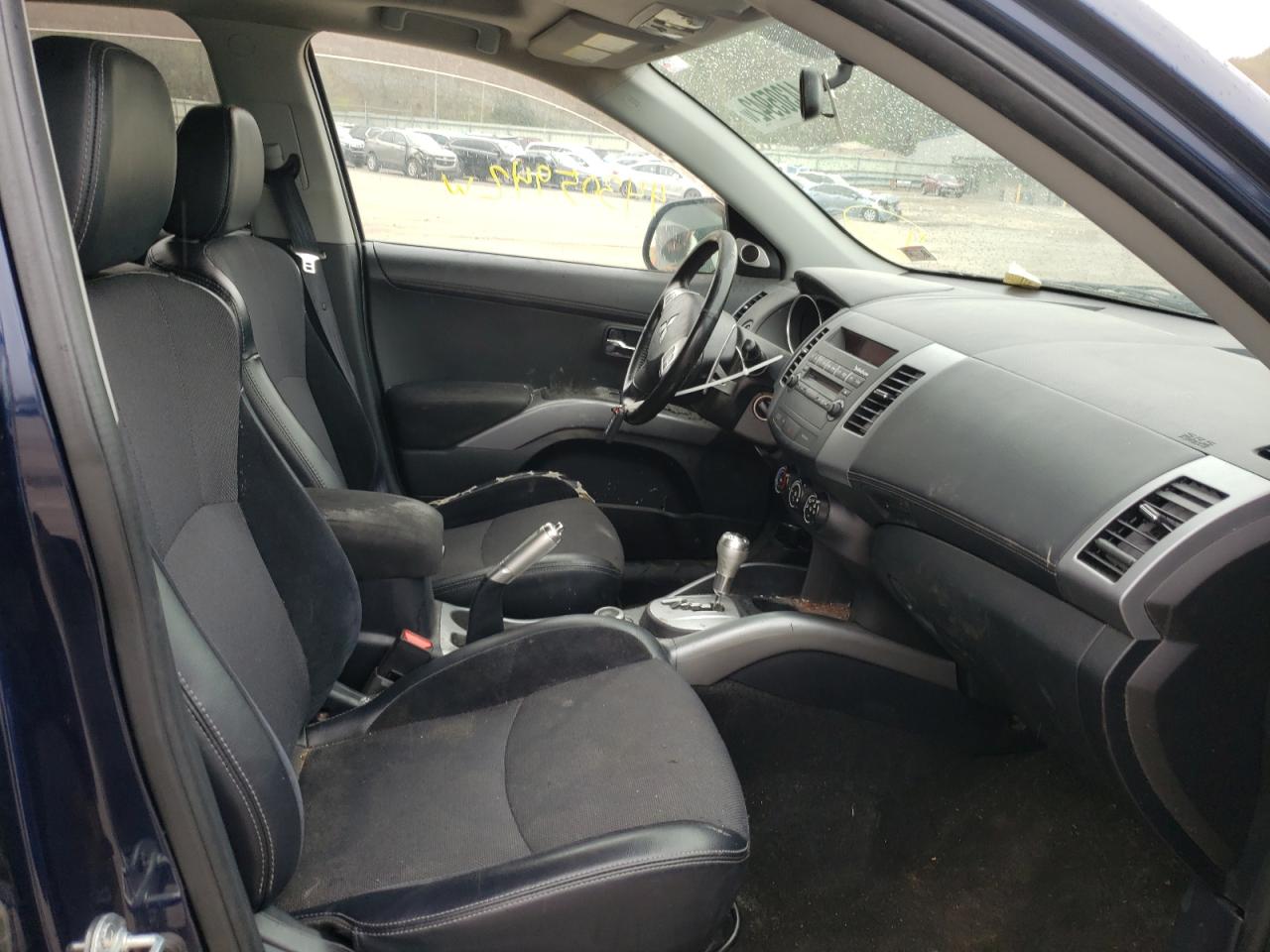 Photo 5 from auction – 2011 MITSUBISHI OUTLANDER with VIN JA4JT3AW1BU036267
