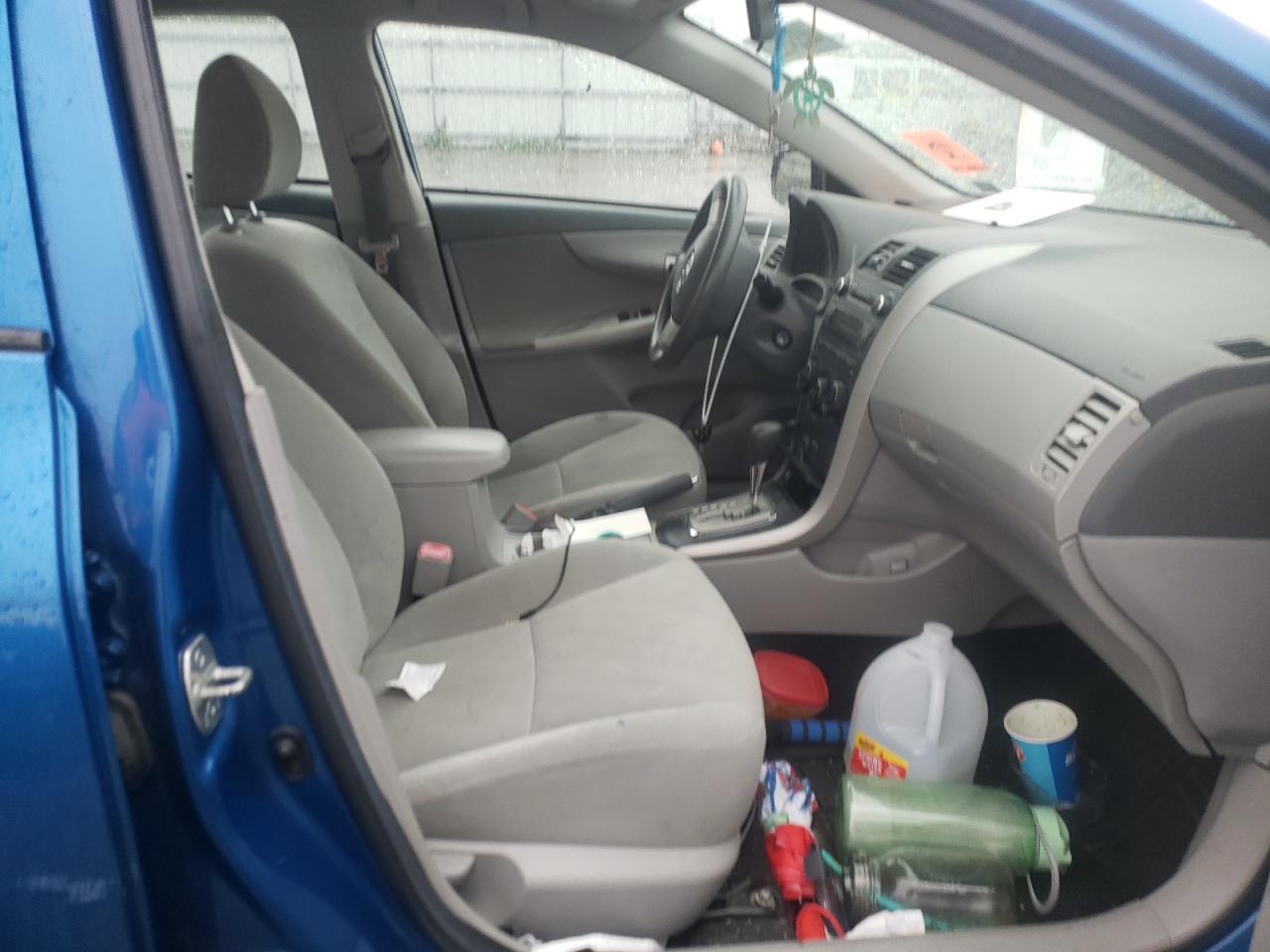 Zdjęcie 5 z aukcji – 2010 TOYOTA COROLLA BA z VIN 2T1BU4EE4AC308059