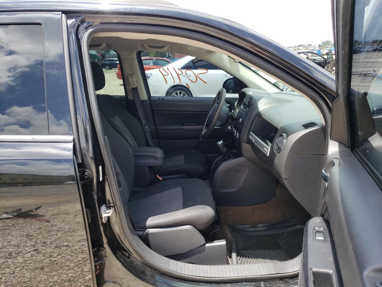 Photo 5 from auction – 2014 JEEP COMPASS SP with VIN 1C4NJCBA5ED720355