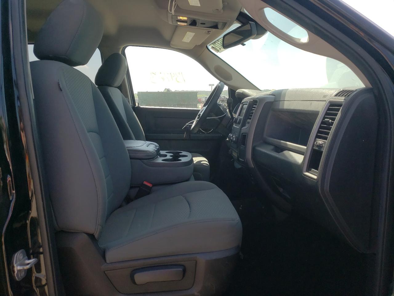 Photo 5 from auction – 2014 RAM 1500 ST with VIN 1C6RR6KT1ES135319