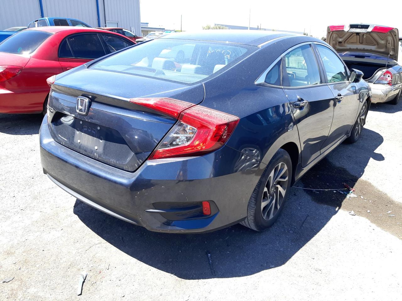 Photo 4 from auction – 2016 HONDA CIVIC EX with VIN 19XFC2F77GE088399