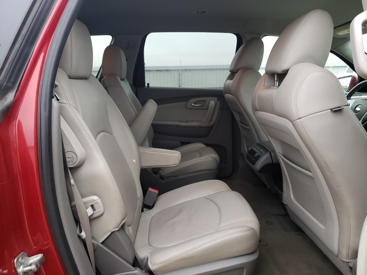 Photo 6 from auction – 2012 CHEVROLET TRAVERSE L with VIN 1GNKRJED7CJ163623