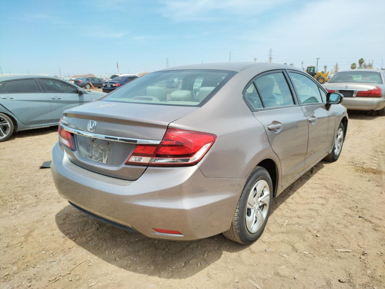 Photo 4 from auction – 2014 HONDA CIVIC LX with VIN 19XFB2F50EE002011