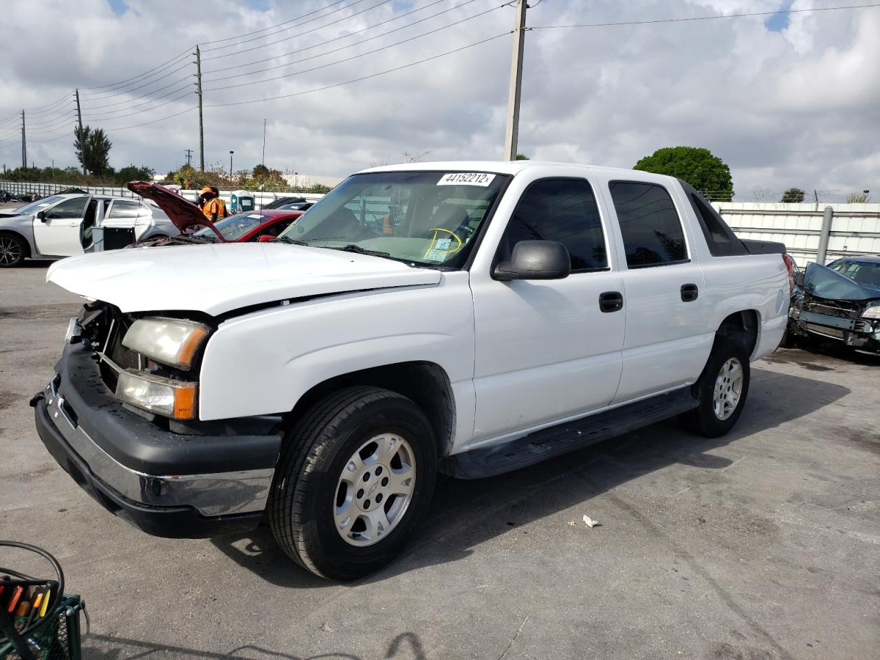 Photo 2 from auction – 2003 CHEVROLET AVALANCHE with VIN 3GNEK13T33G304765