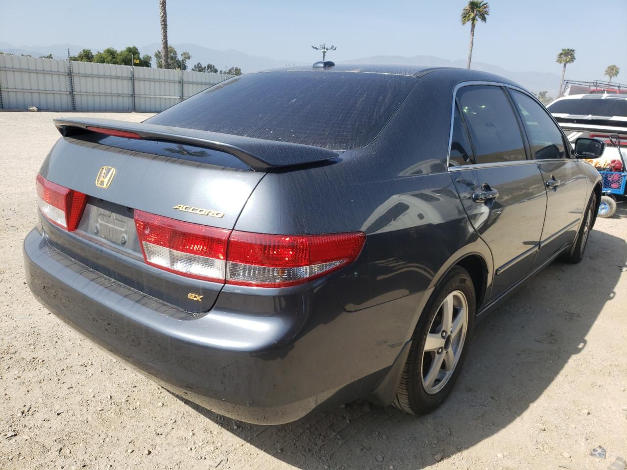 Photo 4 from auction – 2004 HONDA ACCORD EX with VIN JHMCM56794C024805