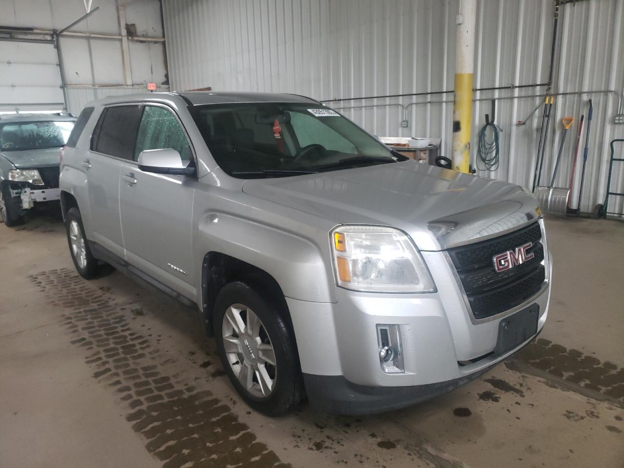 GMC TERRAIN SL 2010 with VIN 2CTFLCEW0A6272416 - Photo from auction