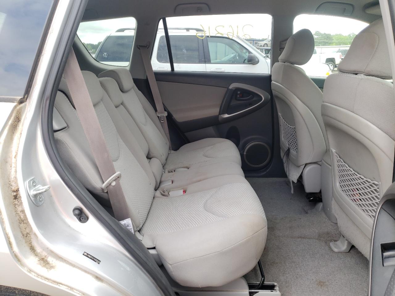 Photo 6 from auction – 2007 TOYOTA RAV4 LIMIT with VIN JTMBD31V176024100