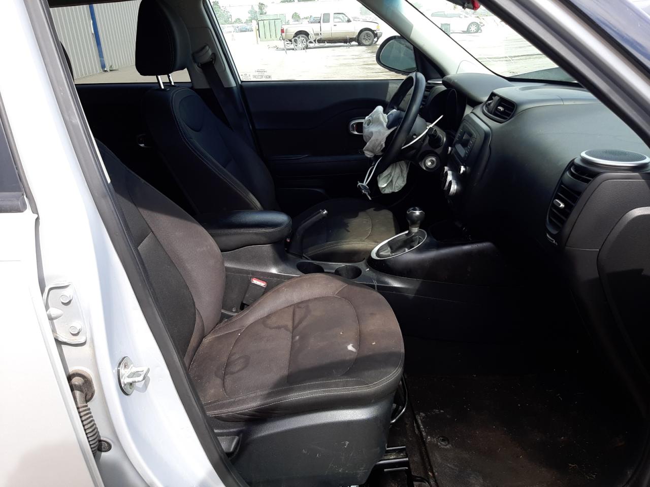 Photo 5 from auction – 2016 KIA SOUL with VIN KNDJN2A2XG7852472