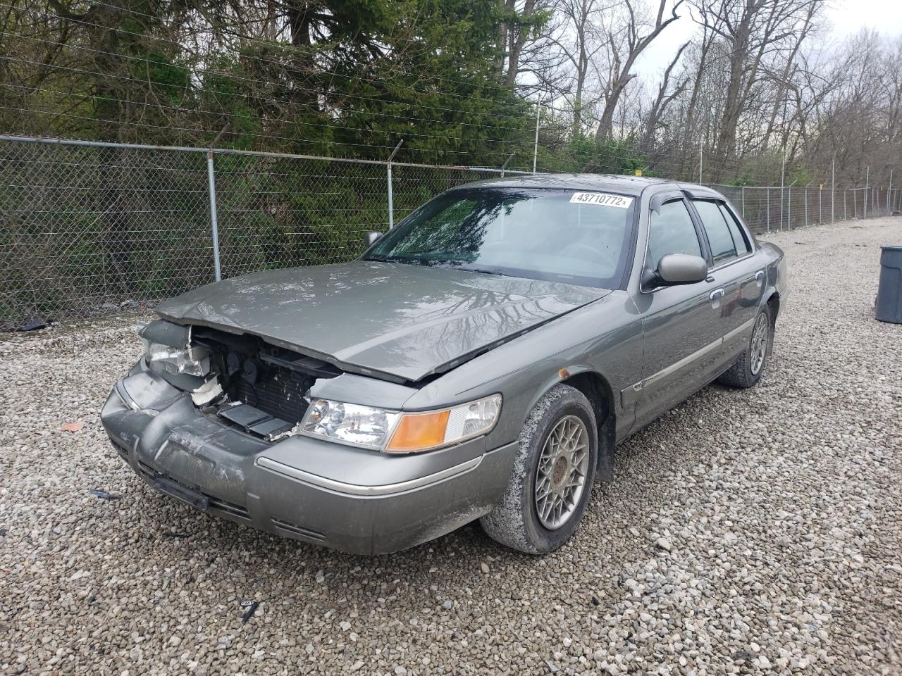 Photo 2 from auction – 2002 MERCURY GRAND MARQ with VIN 2MEFM74W62X616004