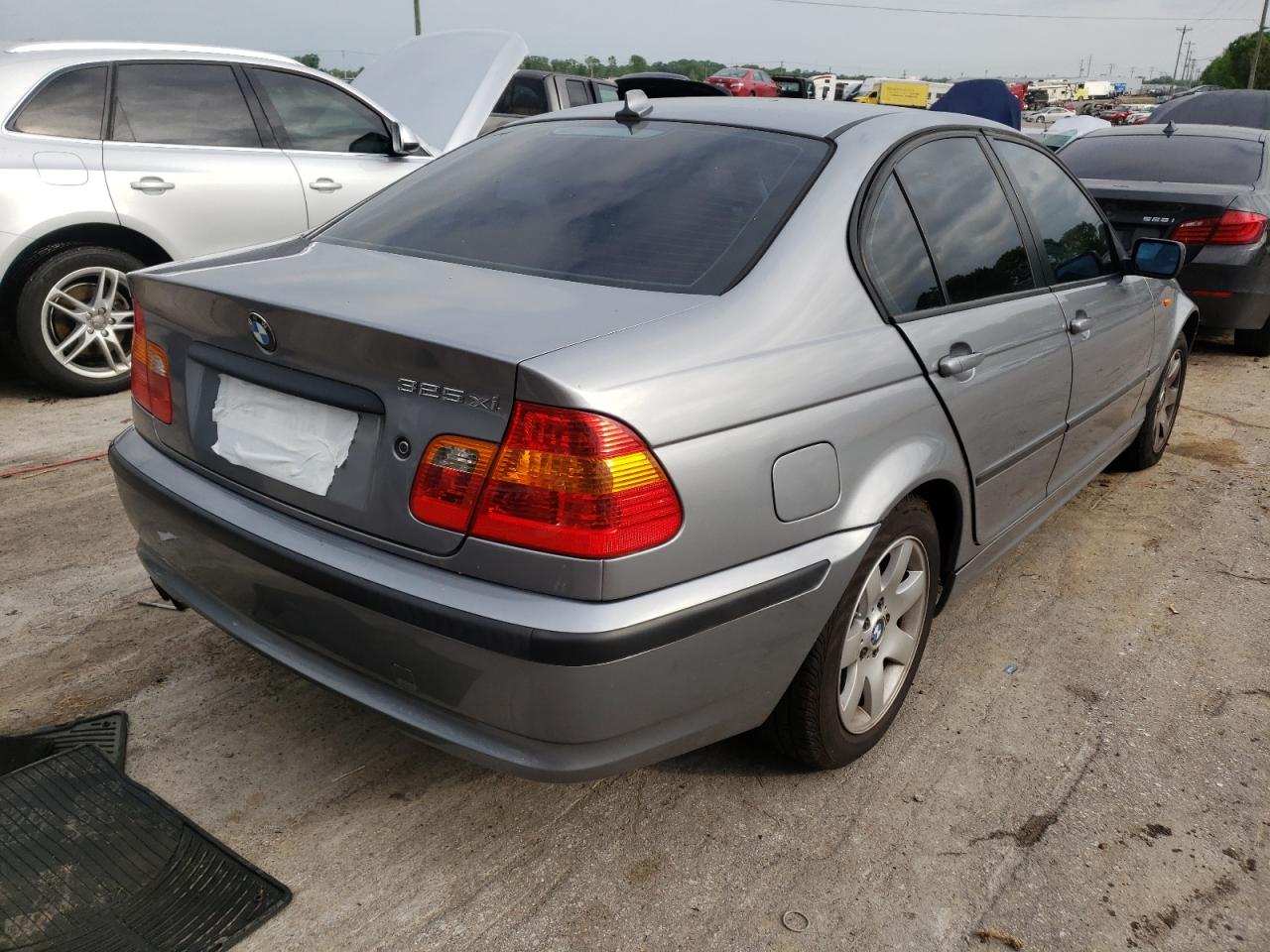 Photo 4 from auction – 2005 BMW 325 XI with VIN WBAEU33435PR15933