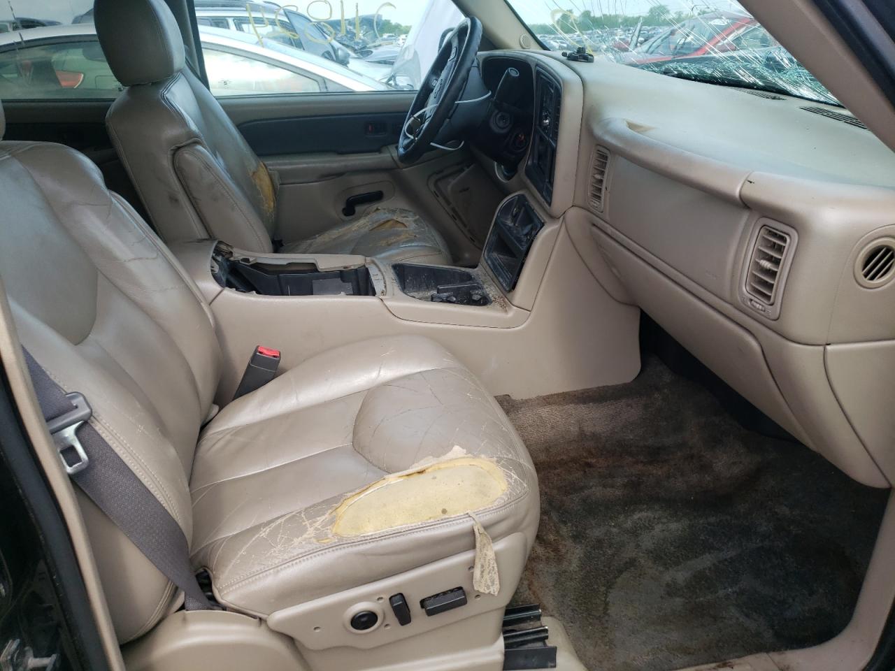Photo 19 from auction – 2003 CHEVROLET AVALANCHE with VIN 3GNEK13TX3G141323