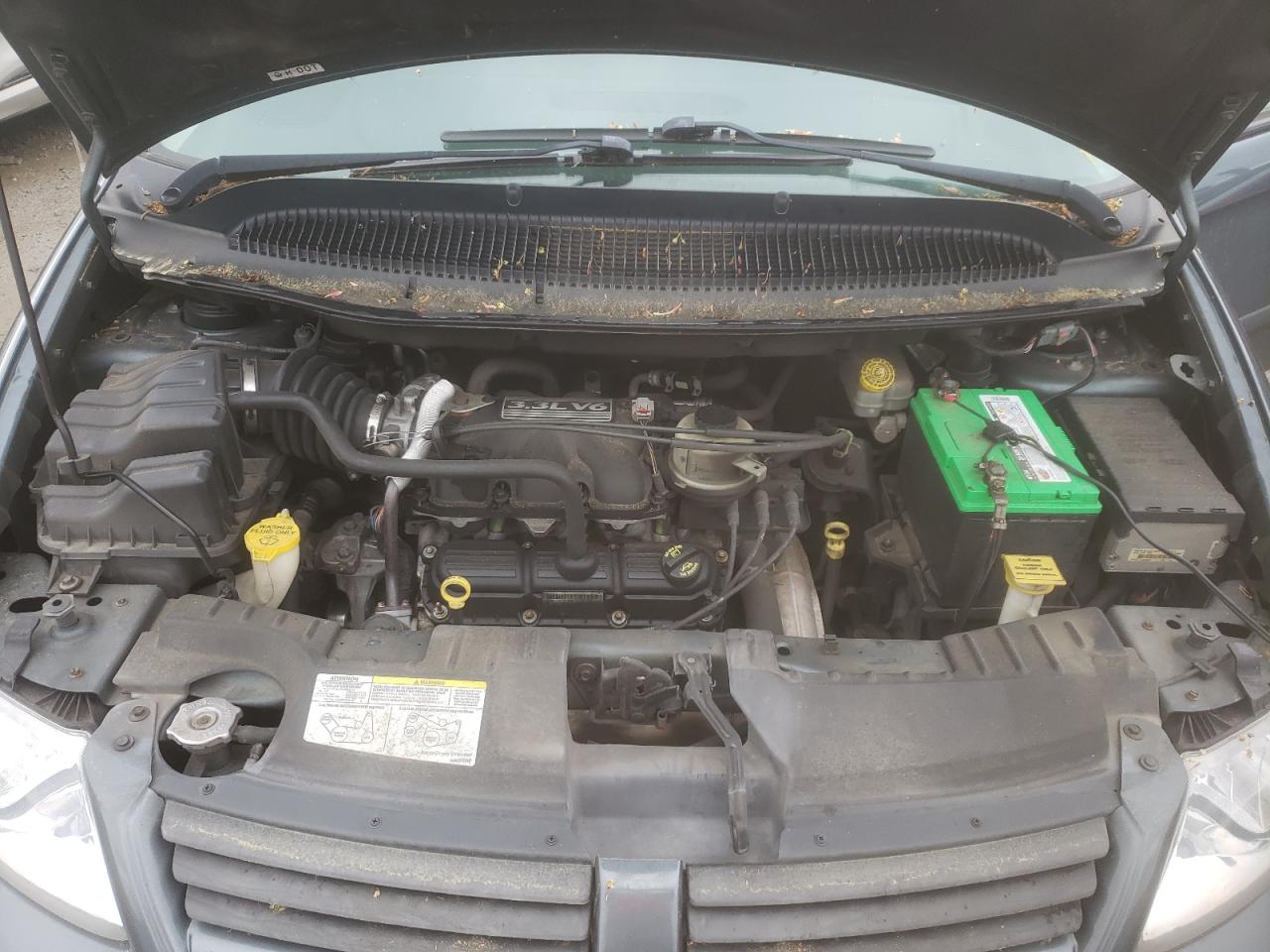 Photo 7 from auction – 2005 DODGE GRAND CARA with VIN 1D4GP24R05B414635