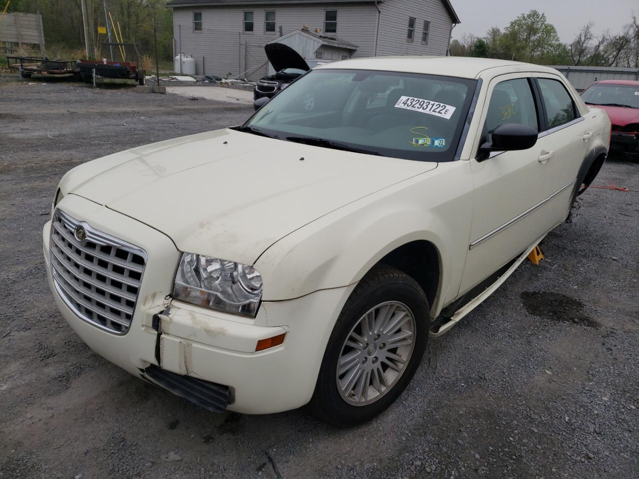 Photo 2 from auction – 2009 CHRYSLER 300 LX with VIN 2C3KA43D09H628536